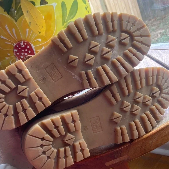 Time and Tru Faux Fur Lined Winter Boots - Picture 5 of 6